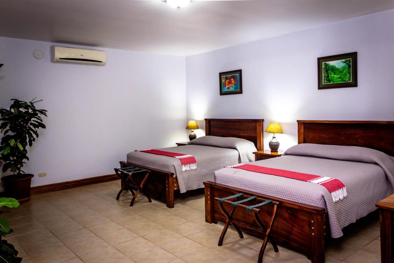 Jaco Hotel Docelunas Buitenkant foto