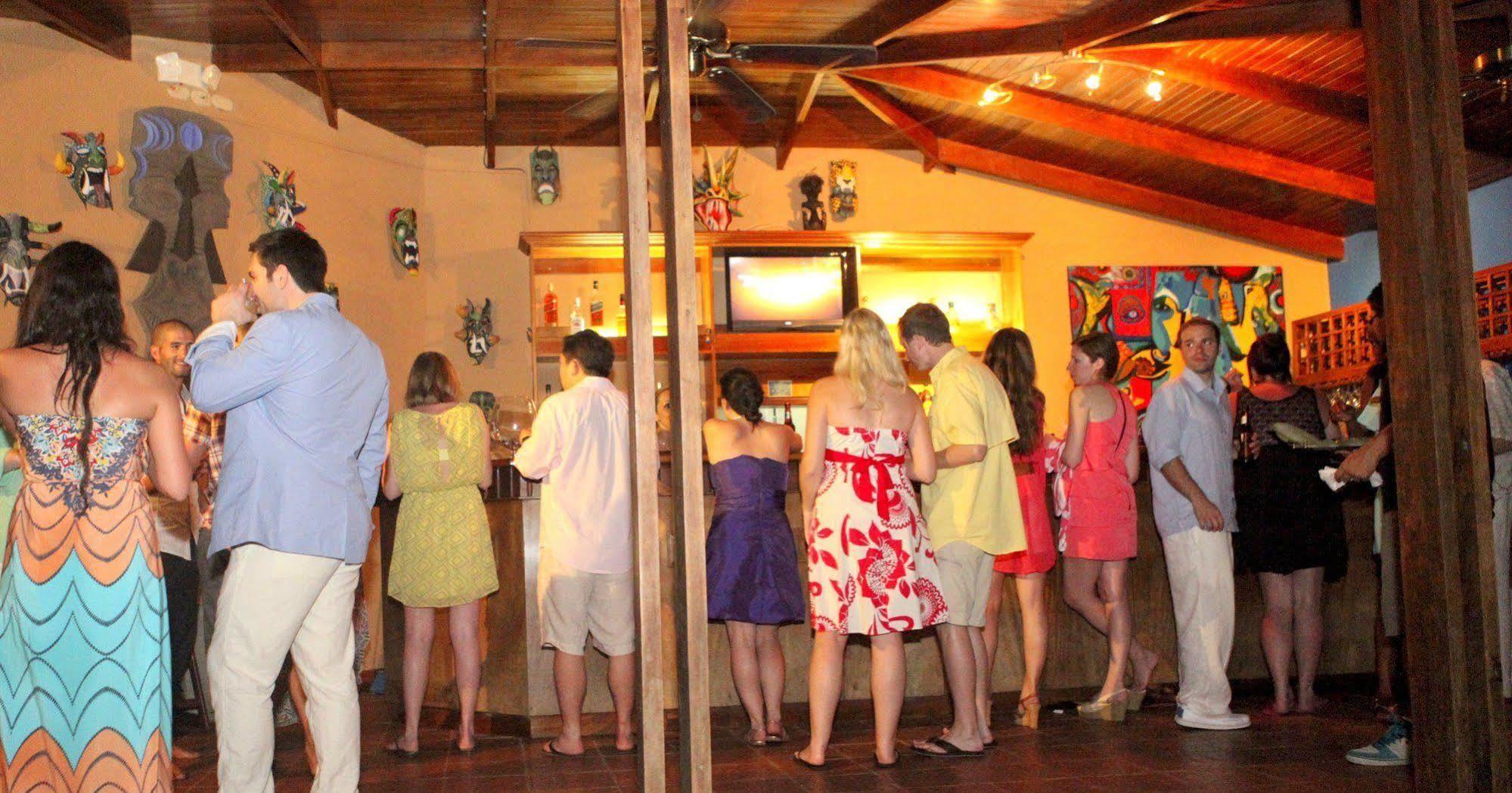 Jaco Hotel Docelunas Buitenkant foto