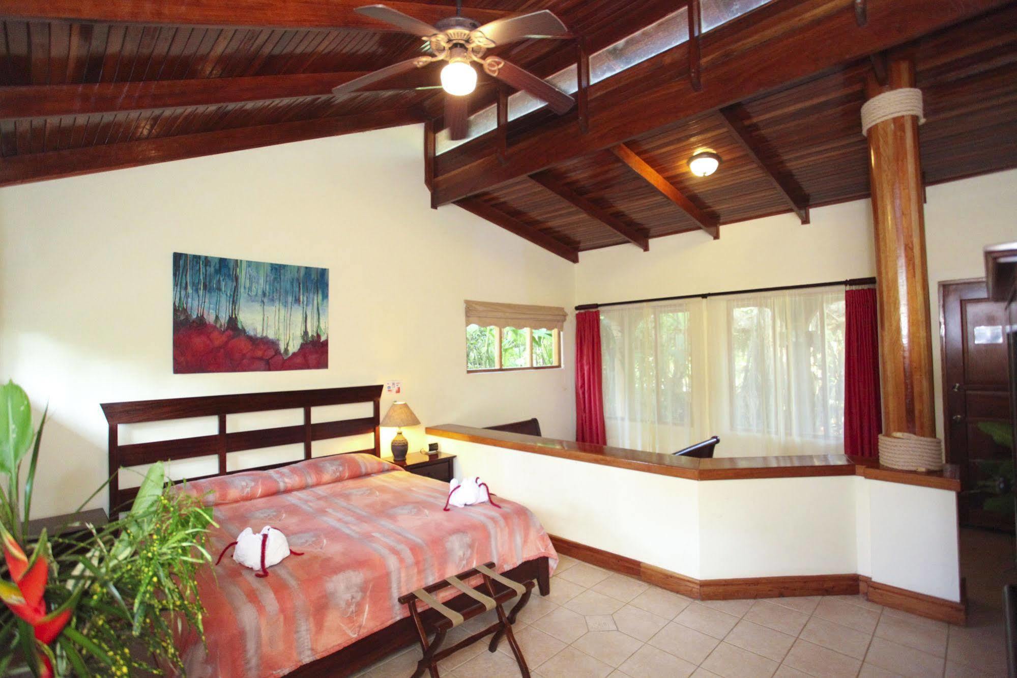 Jaco Hotel Docelunas Buitenkant foto